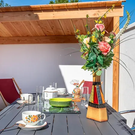 Le Petit De Saint-denis