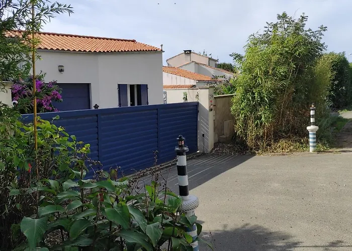 Le Petit De Saint-denis *