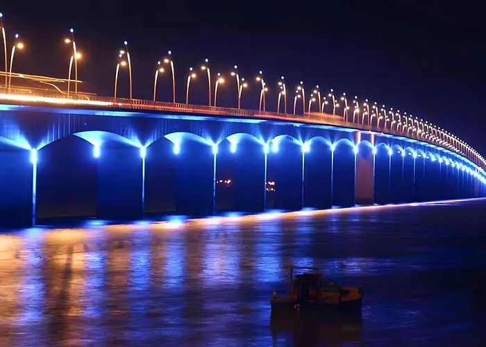 Le Petit De Saint-denis